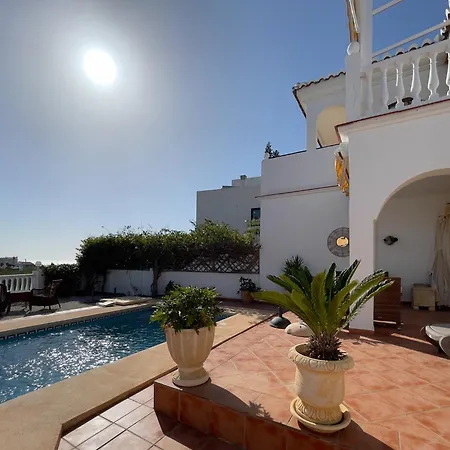 Rd02 La Casa Hermosa * Torrox